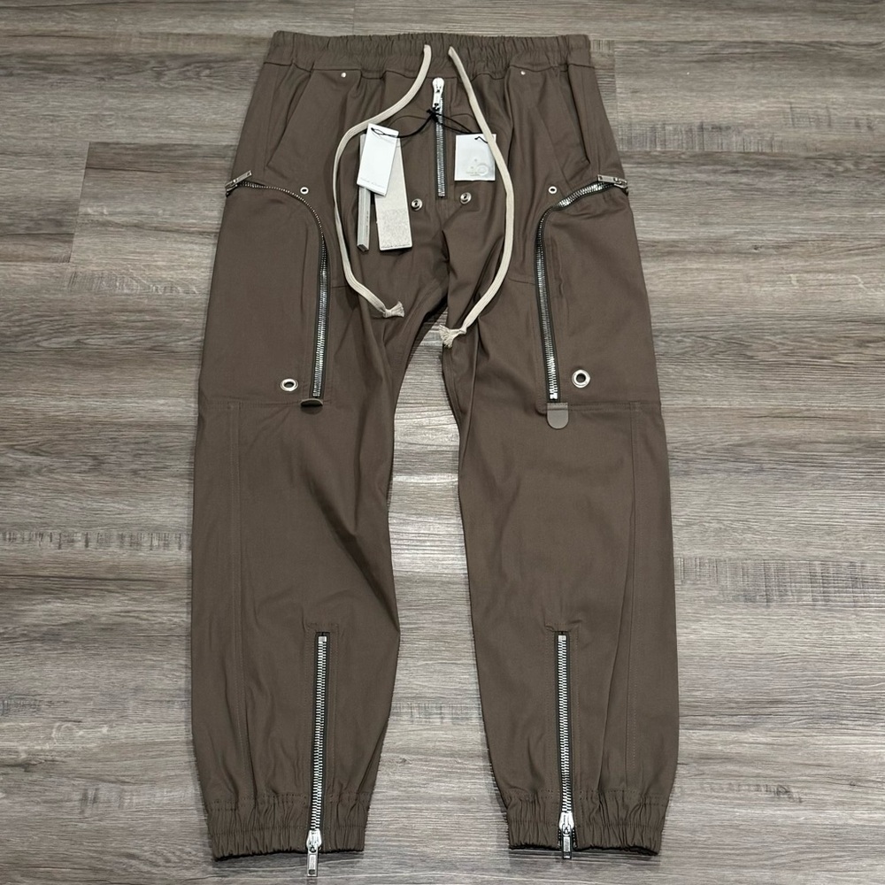 Rick Owens Bauhaus Cargo Drawstring Pants in Dust - Picture 3 of 15